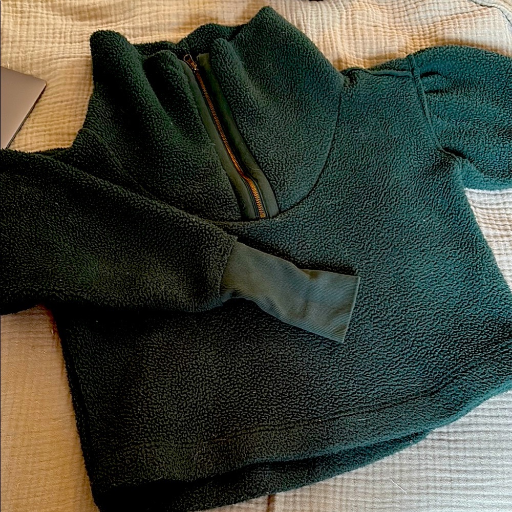 Hunter green fleece Free People pullover